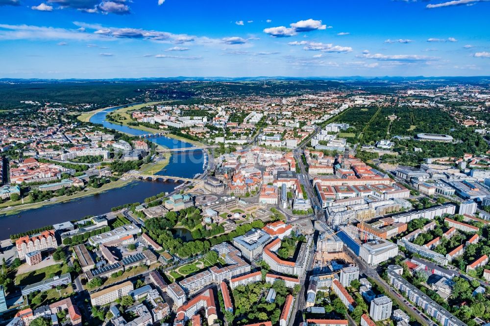 Luftaufnahme Dresden - Altstadtbereich und Innenstadtzentrum in Dresden im Bundesland Sachsen, Deutschland