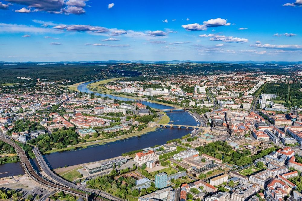 Luftbild Dresden - Altstadtbereich und Innenstadtzentrum in Dresden im Bundesland Sachsen, Deutschland