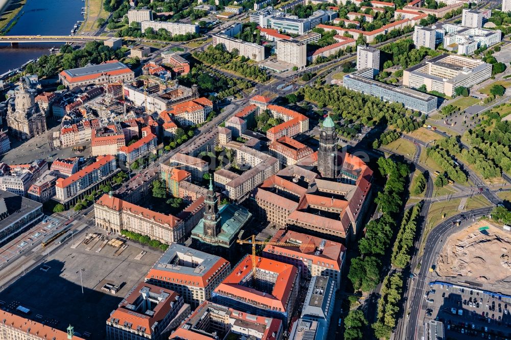 Dresden aus der Vogelperspektive: Altstadtbereich und Innenstadtzentrum in Dresden im Bundesland Sachsen, Deutschland