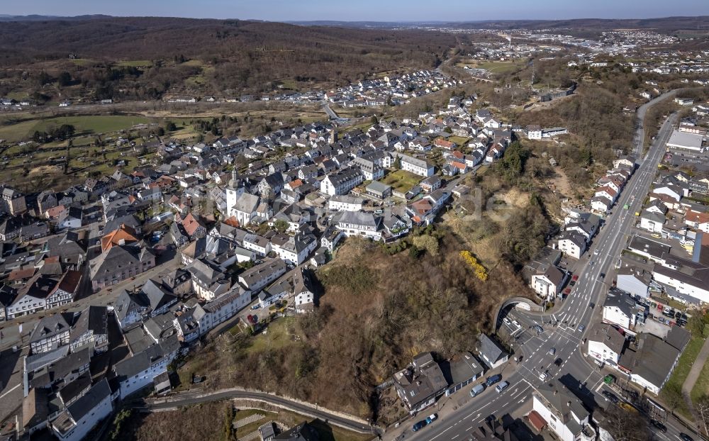 Arnsberg aus der Vogelperspektive: Altstadtbereich und Innenstadtzentrum entlang der Bömerstraße in Arnsberg im Bundesland Nordrhein-Westfalen, Deutschland