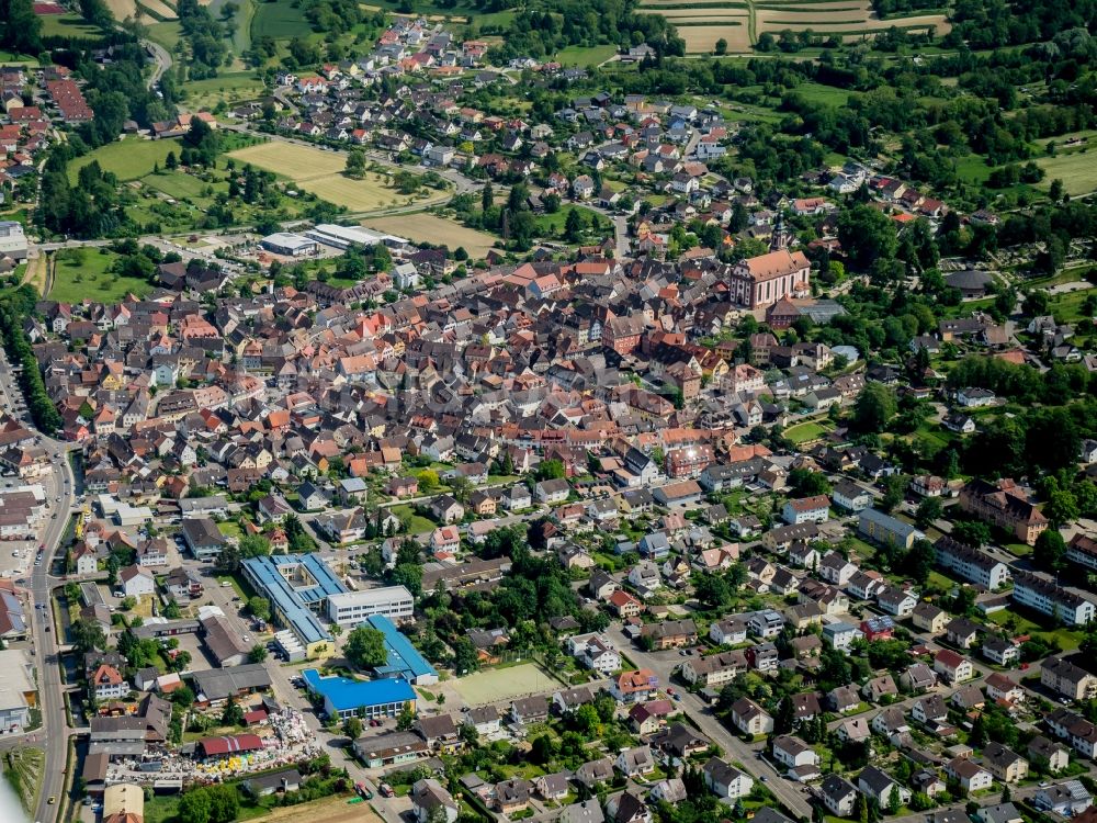 Luftaufnahme Ettenheim - Altstadtbereich und Innenstadtzentrum in Ettenheim im Bundesland Baden-Württemberg