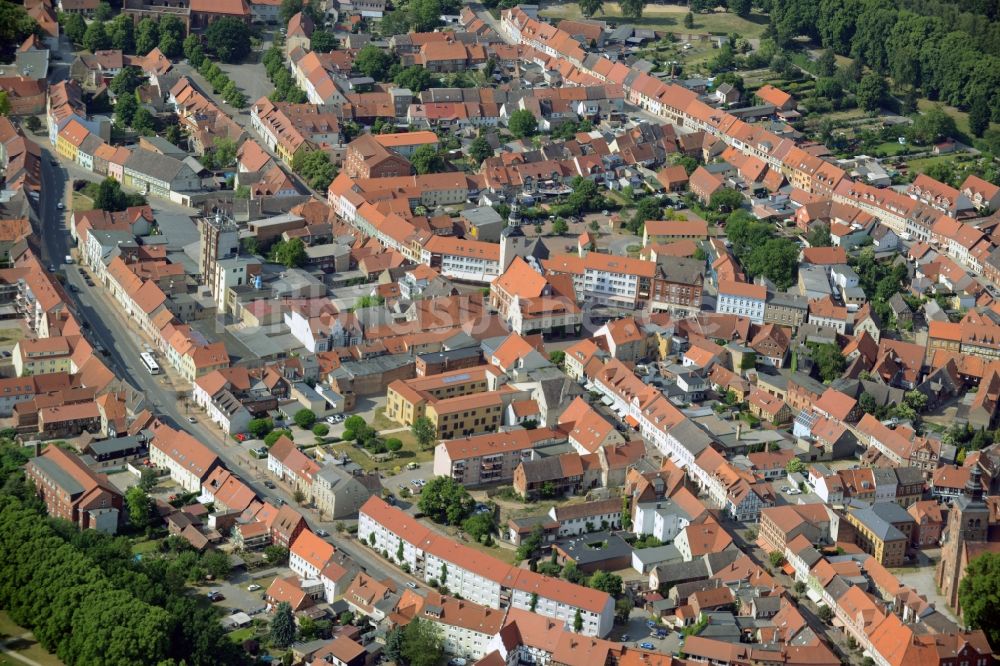 Gardelegen aus der Vogelperspektive: Altstadtbereich und Innenstadtzentrum in Gardelegen im Bundesland Sachsen-Anhalt