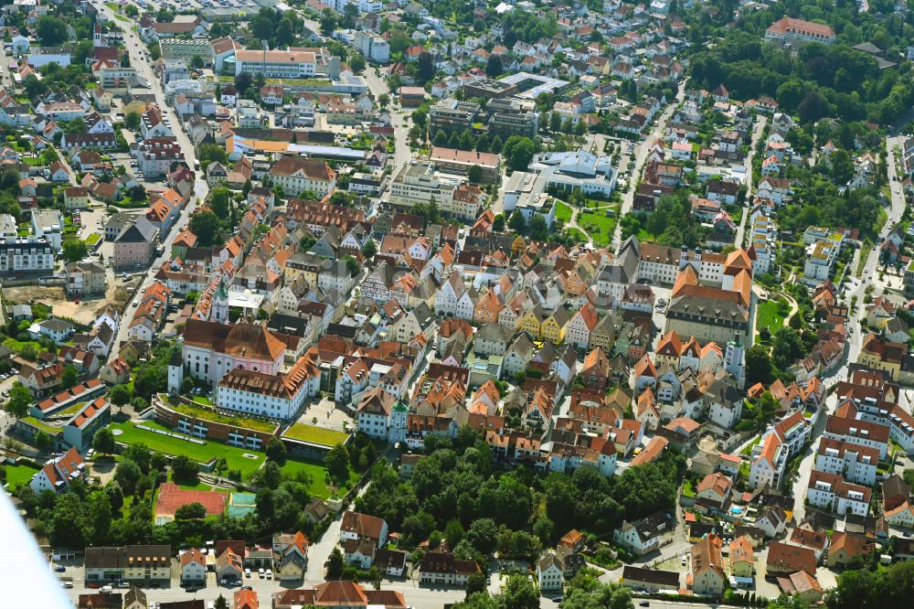 Günzburg aus der Vogelperspektive: Altstadtbereich und Innenstadtzentrum in Günzburg im Bundesland Bayern, Deutschland