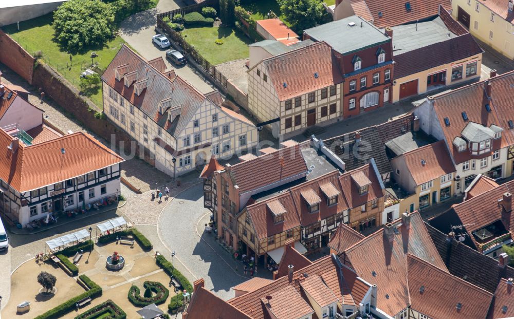 Tangermünde aus der Vogelperspektive: Altstadtbereich und Innenstadtzentrum und Hafen in Tangermünde im Bundesland Sachsen-Anhalt, Deutschland