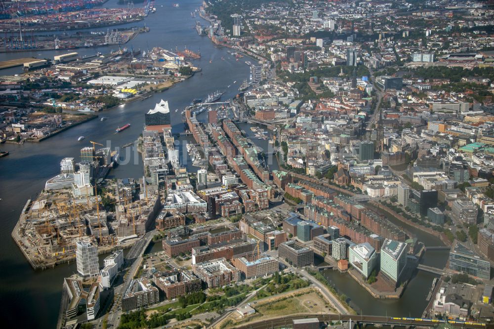 Luftbild Hamburg - Altstadtbereich und Innenstadtzentrum Hafenstadt in Hamburg, Deutschland