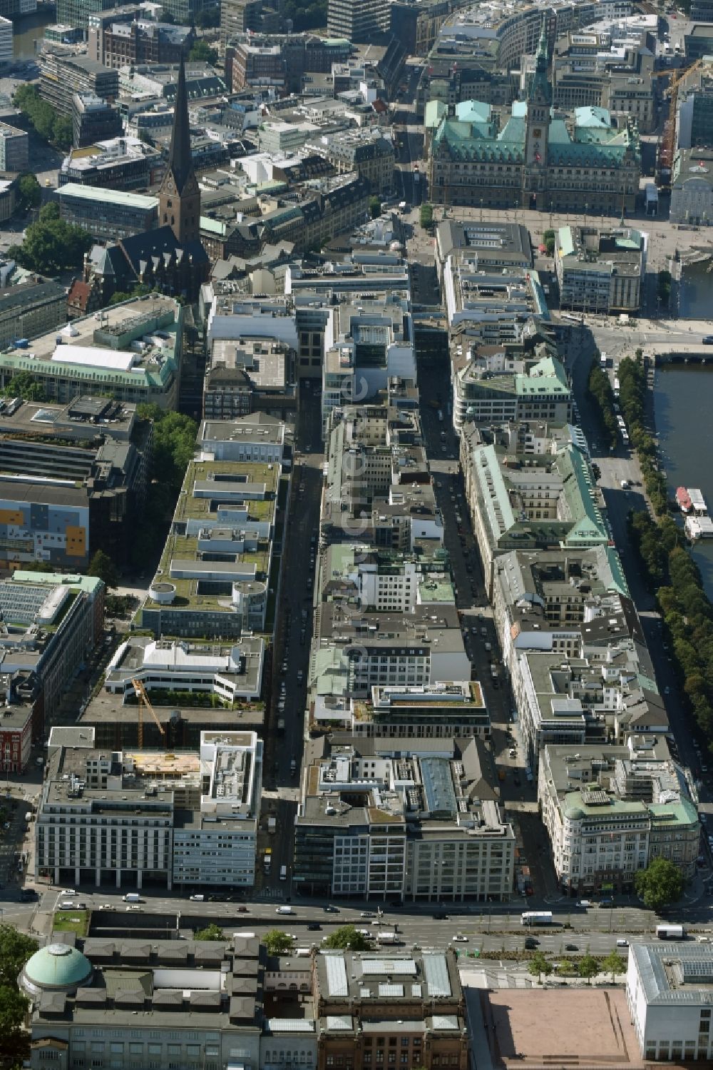 Hamburg aus der Vogelperspektive: Altstadtbereich und Innenstadtzentrum in Hamburg