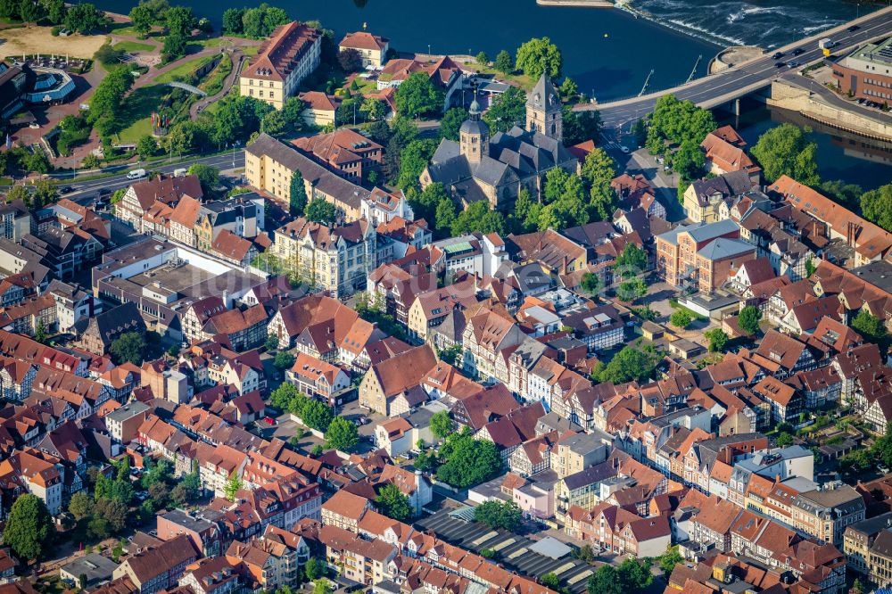 Luftaufnahme Hameln - Altstadtbereich und Innenstadtzentrum in Hameln im Bundesland Niedersachsen, Deutschland