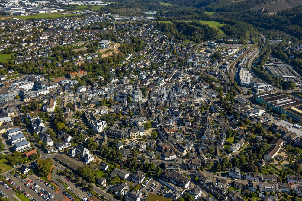 Hansestadt Attendorn aus der Vogelperspektive: Altstadtbereich und Innenstadtzentrum in Hansestadt Attendorn im Bundesland Nordrhein-Westfalen, Deutschland