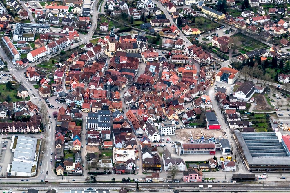 Haslach im Kinzigtal von oben - Altstadtbereich und Innenstadtzentrum in Haslach im Kinzigtal im Bundesland Baden-Württemberg, Deutschland