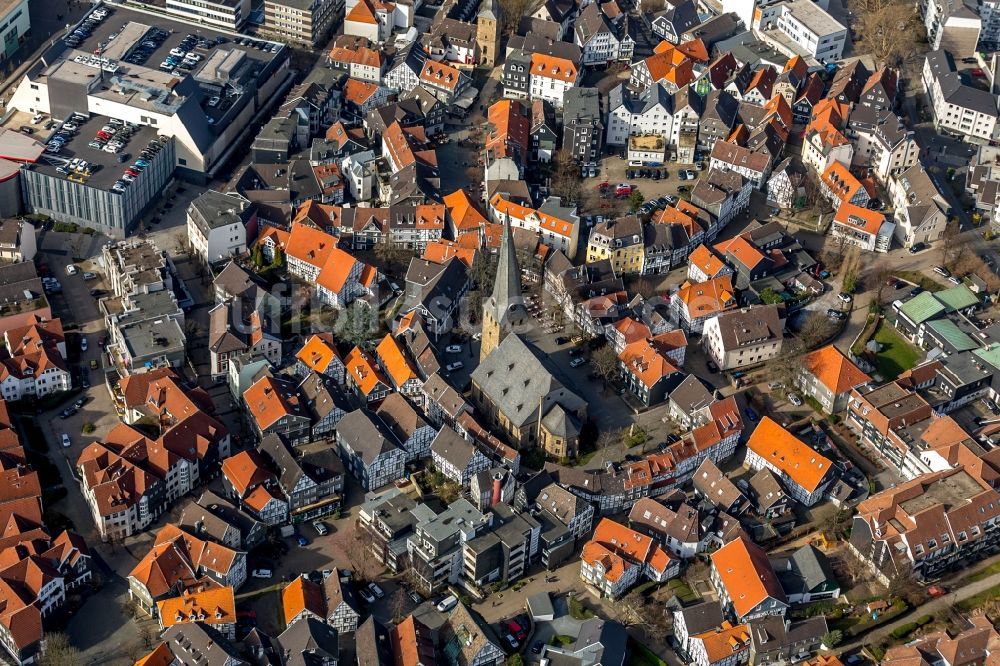 Hattingen aus der Vogelperspektive: Altstadtbereich und Innenstadtzentrum in Hattingen im Bundesland Nordrhein-Westfalen, Deutschland