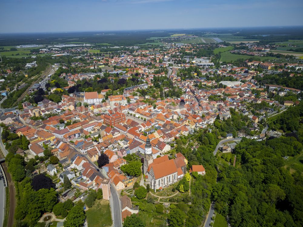 Kamenz aus der Vogelperspektive: Altstadtbereich und Innenstadtzentrum von Kamenz im Bundesland Sachsen