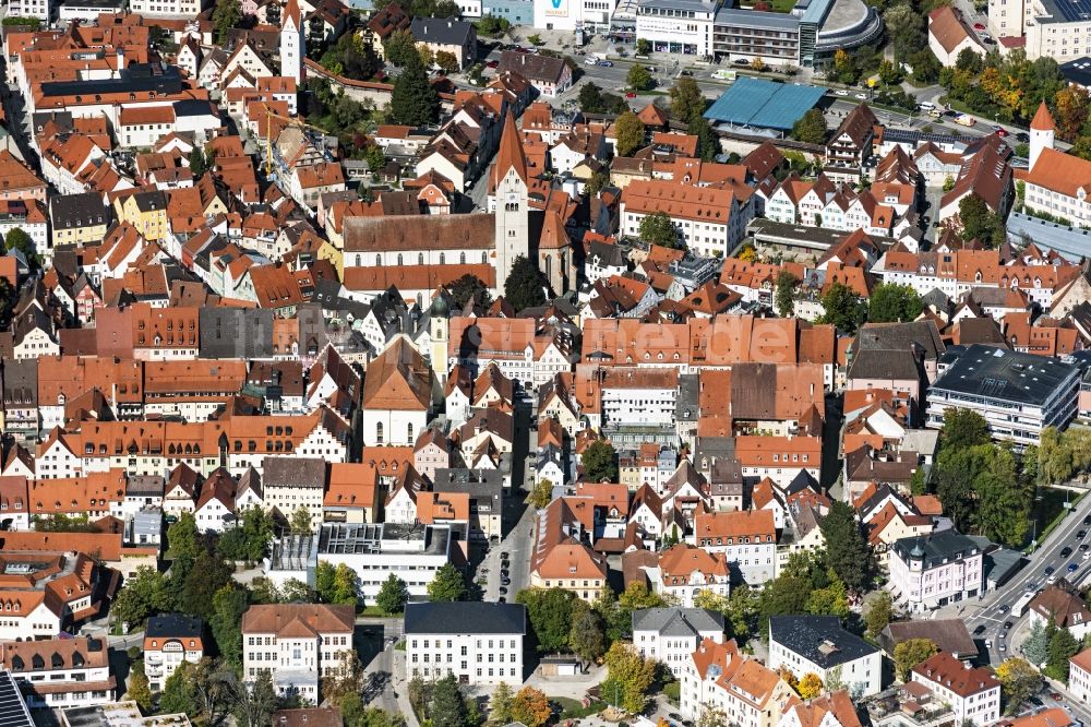 Kaufbeuren aus der Vogelperspektive: Altstadtbereich und Innenstadtzentrum in Kaufbeuren im Bundesland Bayern, Deutschland