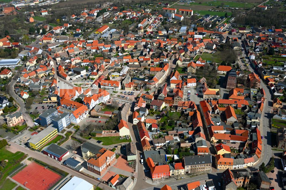 Luftaufnahme Könnern - Altstadtbereich und Innenstadtzentrum in Könnern im Bundesland Sachsen-Anhalt, Deutschland