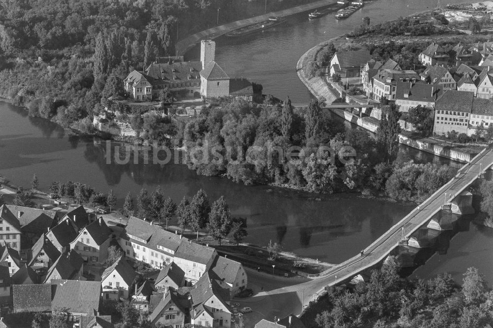 Lauffen am Neckar aus der Vogelperspektive: Altstadtbereich und Innenstadtzentrum in Lauffen am Neckar im Bundesland Baden-Württemberg, Deutschland