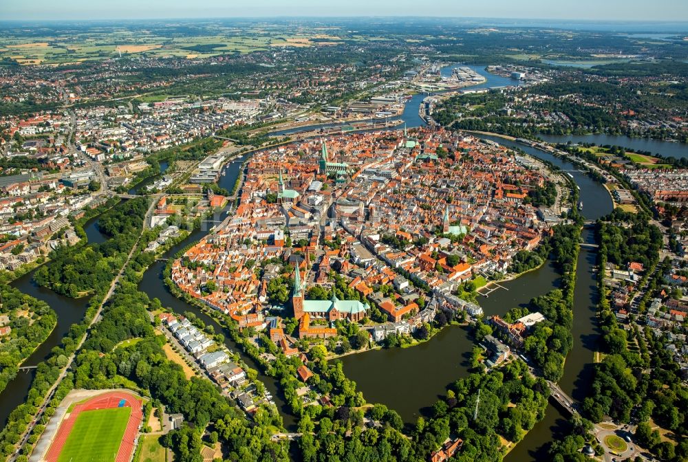 Luftbild Lübeck - Altstadtbereich und Innenstadtzentrum in Lübeck im Bundesland Schleswig-Holstein