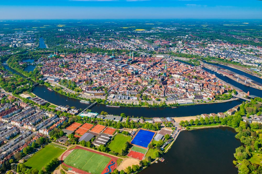 Luftbild Lübeck - Altstadtbereich und Innenstadtzentrum in Lübeck im Bundesland Schleswig-Holstein, Deutschland