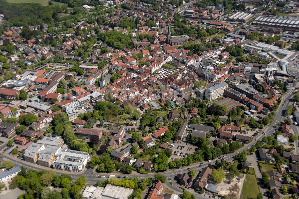 Lingen (Ems) aus der Vogelperspektive: Altstadtbereich und Innenstadtzentrum in Lingen (Ems) im Bundesland Niedersachsen, Deutschland