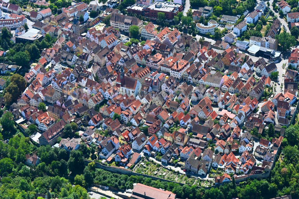 Marbach am Neckar von oben - Altstadtbereich und Innenstadtzentrum in Marbach am Neckar im Bundesland Baden-Württemberg, Deutschland
