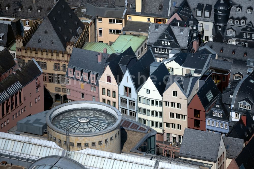 Frankfurt am Main von oben - Altstadtbereich und Innenstadtzentrum am Markt in Frankfurt am Main im Bundesland Hessen, Deutschland