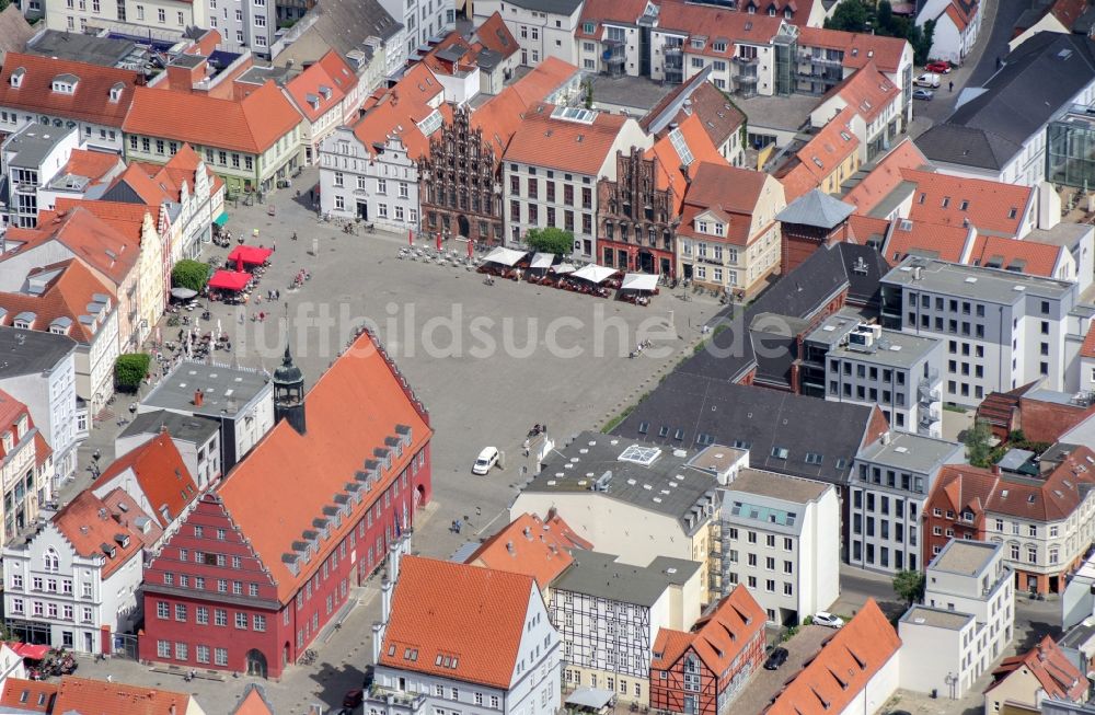 Luftaufnahme Greifswald - Altstadtbereich und Innenstadtzentrum mit Marktplatz in Greifswald im Bundesland Mecklenburg-Vorpommern, Deutschland