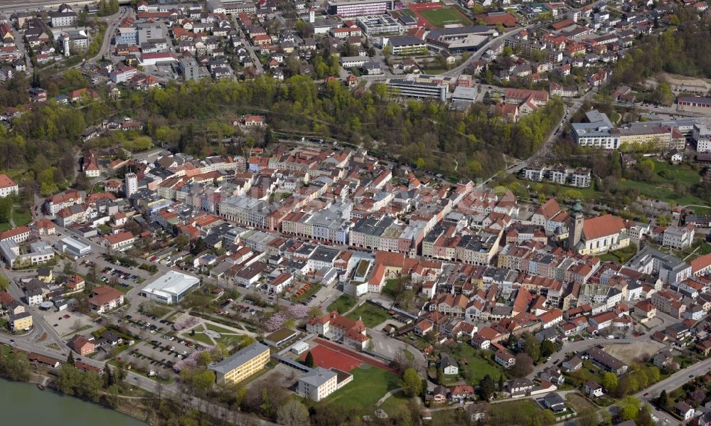 Luftbild Mühldorf am Inn - Altstadtbereich und Innenstadtzentrum in Mühldorf am Inn im Bundesland Bayern, Deutschland