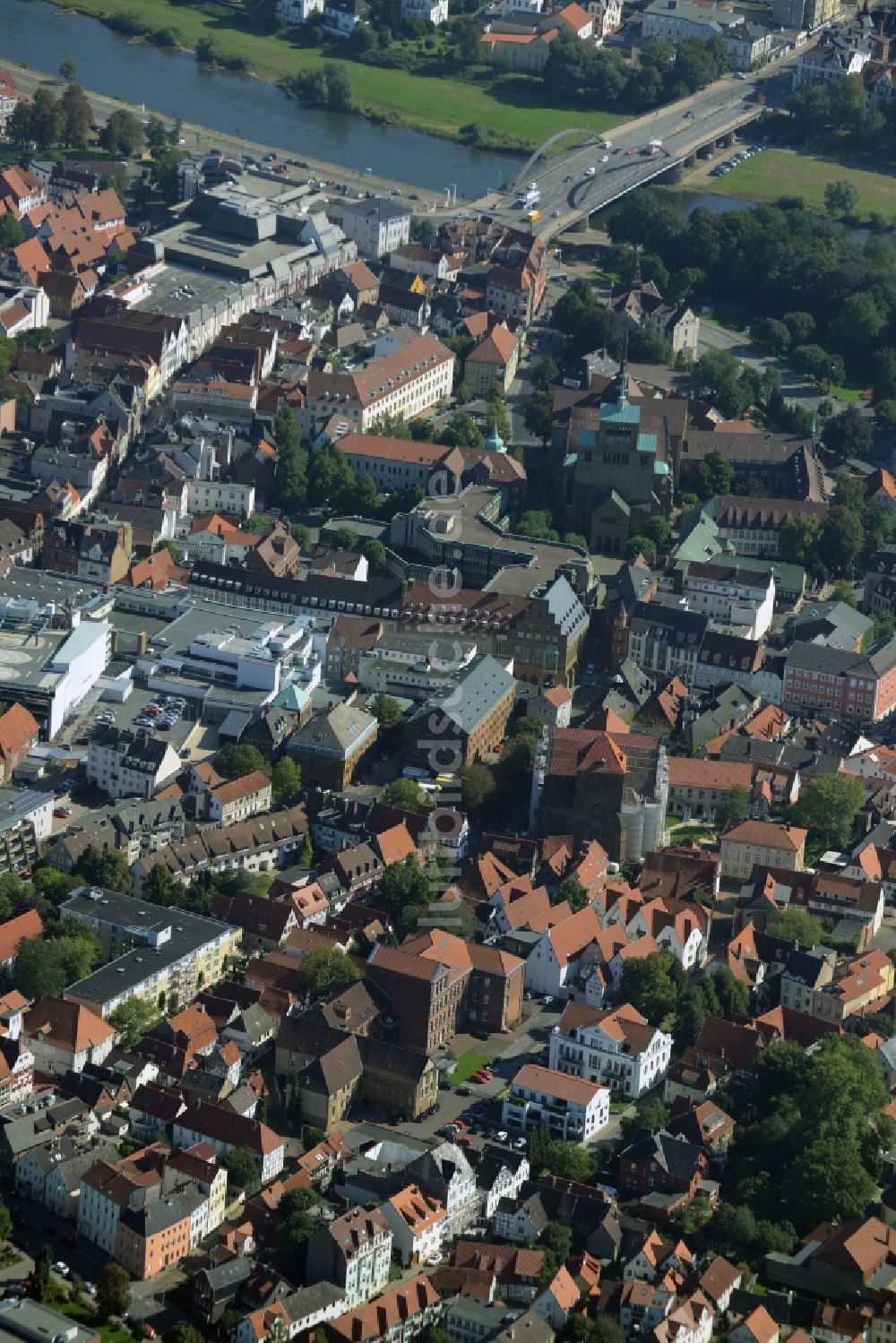 Luftaufnahme Minden - Altstadtbereich und Innenstadtzentrum von Minden im Bundesland Nordrhein-Westfalen