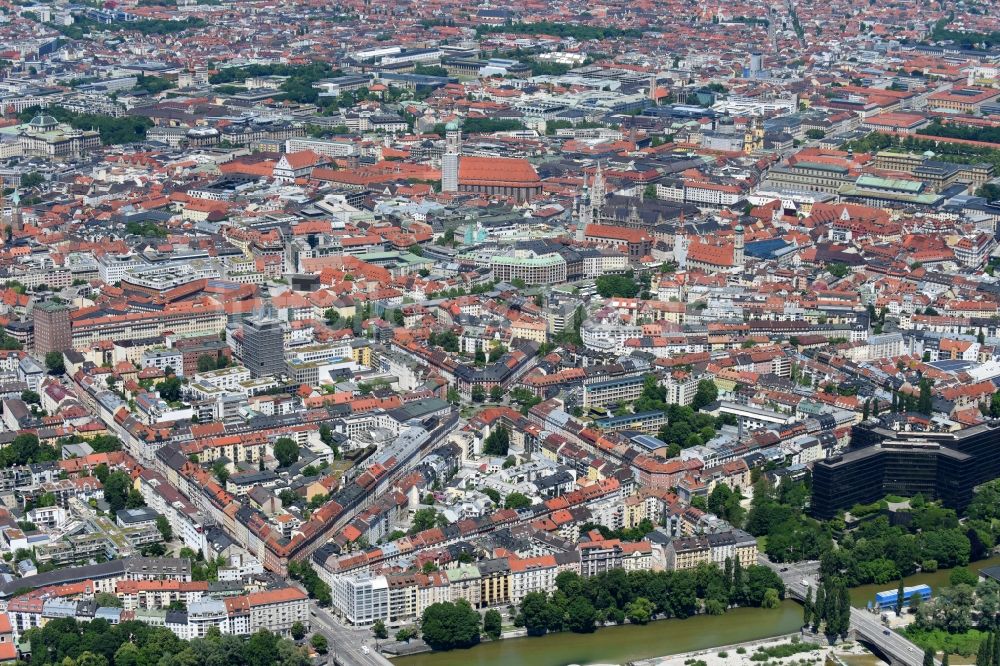 Luftaufnahme München - Altstadtbereich und Innenstadtzentrum in München im Bundesland Bayern, Deutschland