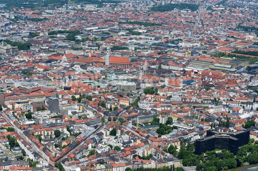 München von oben - Altstadtbereich und Innenstadtzentrum in München im Bundesland Bayern, Deutschland