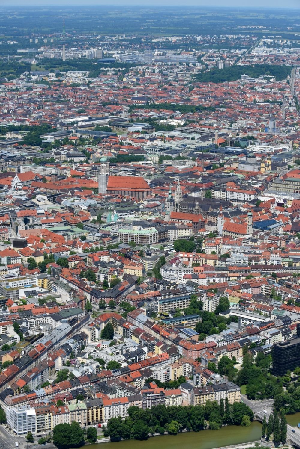 Luftbild München - Altstadtbereich und Innenstadtzentrum in München im Bundesland Bayern, Deutschland