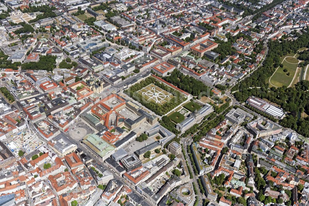 Luftaufnahme München - Altstadtbereich und Innenstadtzentrum in München im Bundesland Bayern, Deutschland