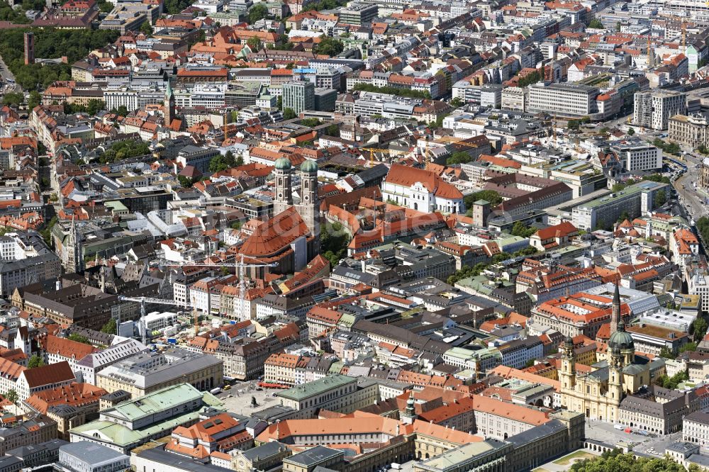 Luftbild München - Altstadtbereich und Innenstadtzentrum in München im Bundesland Bayern, Deutschland