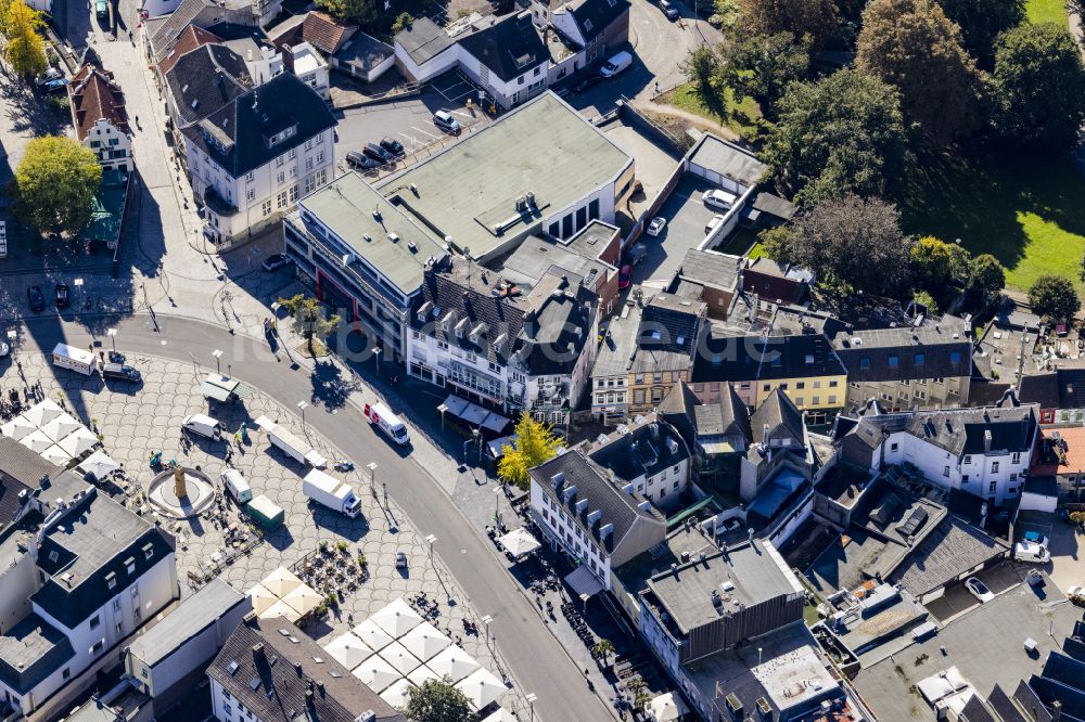 Mönchengladbach von oben - Altstadtbereich und Innenstadtzentrum in Mönchengladbach im Bundesland Nordrhein-Westfalen, Deutschland