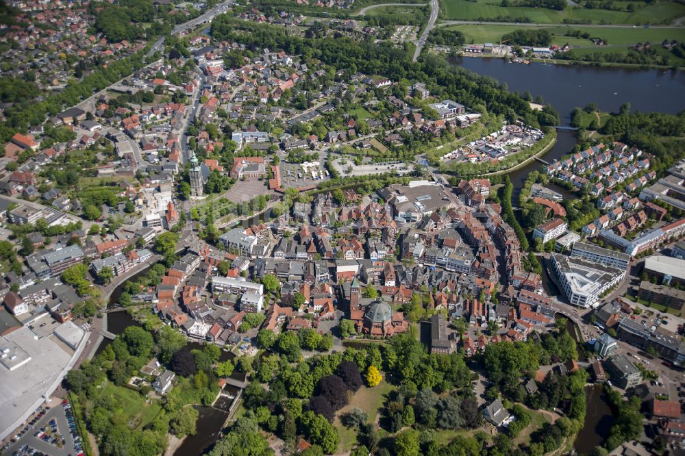 Nordhorn aus der Vogelperspektive: Altstadtbereich und Innenstadtzentrum in Nordhorn im Bundesland Niedersachsen, Deutschland