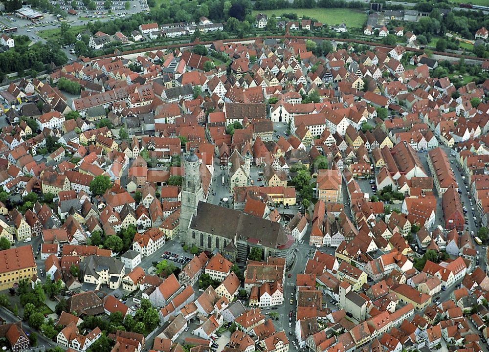 Luftbild Nördlingen - Altstadtbereich und Innenstadtzentrum in Nördlingen im Bundesland Bayern, Deutschland