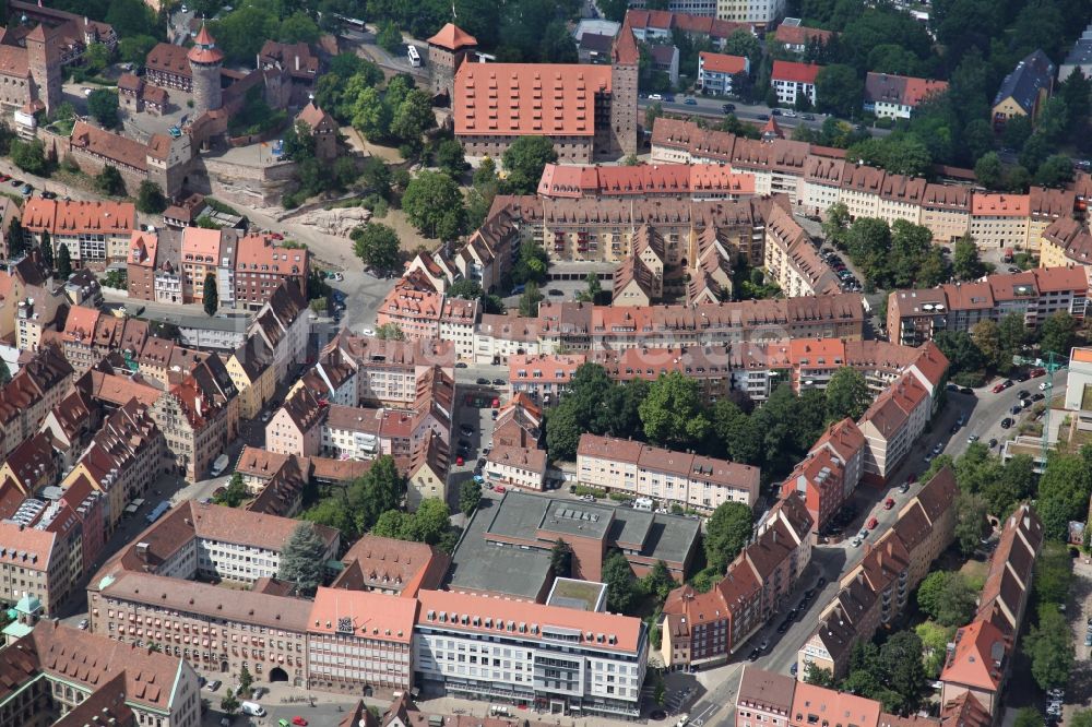 Nürnberg aus der Vogelperspektive: Altstadtbereich und Innenstadtzentrum in Nürnberg im Bundesland Bayern