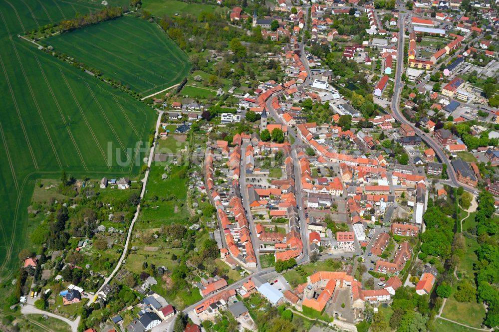 Oebisfelde von oben - Altstadtbereich und Innenstadtzentrum in Oebisfelde im Bundesland Sachsen-Anhalt, Deutschland