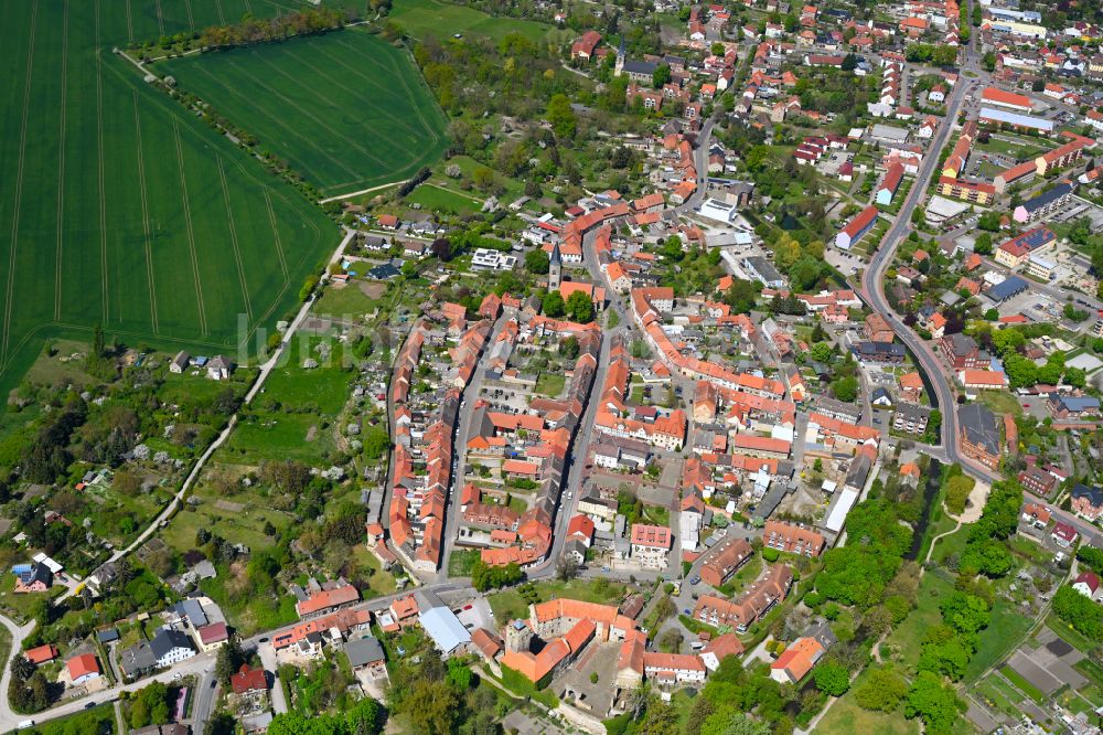 Oebisfelde aus der Vogelperspektive: Altstadtbereich und Innenstadtzentrum in Oebisfelde im Bundesland Sachsen-Anhalt, Deutschland