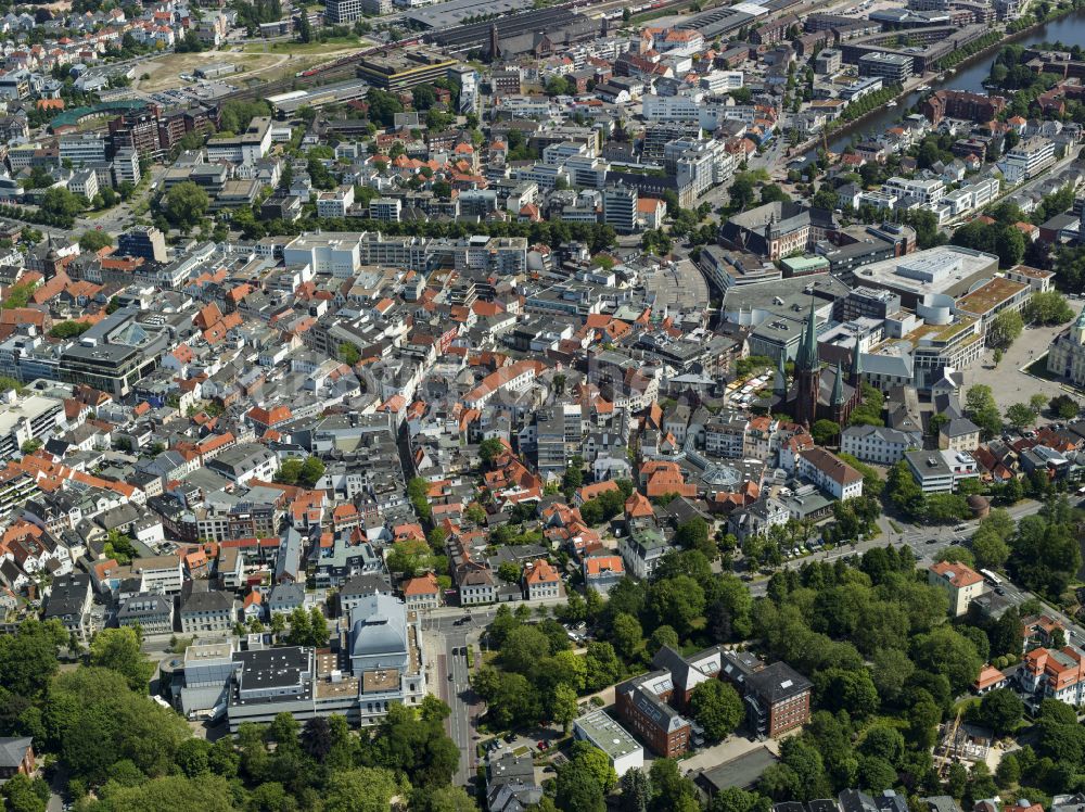 Oldenburg aus der Vogelperspektive: Altstadtbereich und Innenstadtzentrum in Oldenburg im Bundesland Niedersachsen, Deutschland