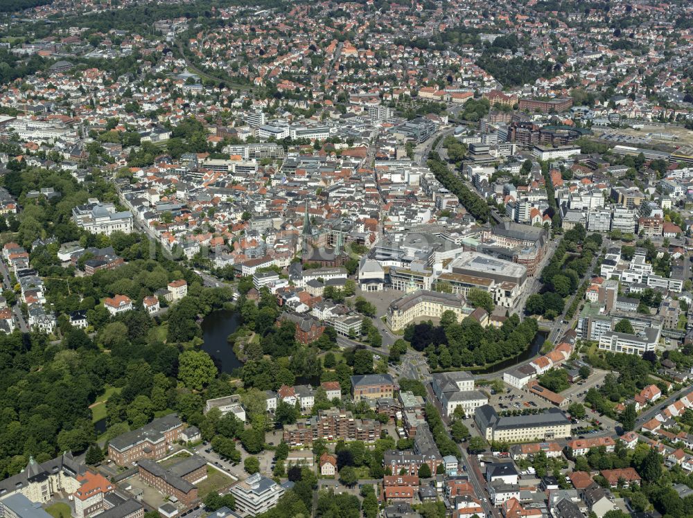 Oldenburg von oben - Altstadtbereich und Innenstadtzentrum in Oldenburg im Bundesland Niedersachsen, Deutschland