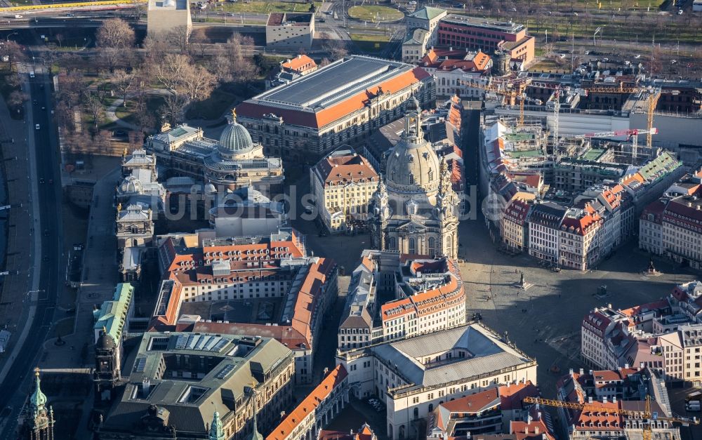 Dresden aus der Vogelperspektive: Altstadtbereich und Innenstadtzentrum im Ortsteil Zentrum in Dresden im Bundesland Sachsen, Deutschland