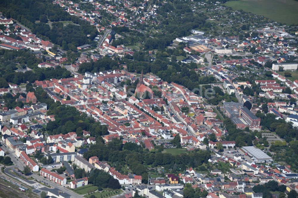 Luftaufnahme Pritzwalk - Altstadtbereich und Innenstadtzentrum in Pritzwalk im Bundesland Brandenburg, Deutschland