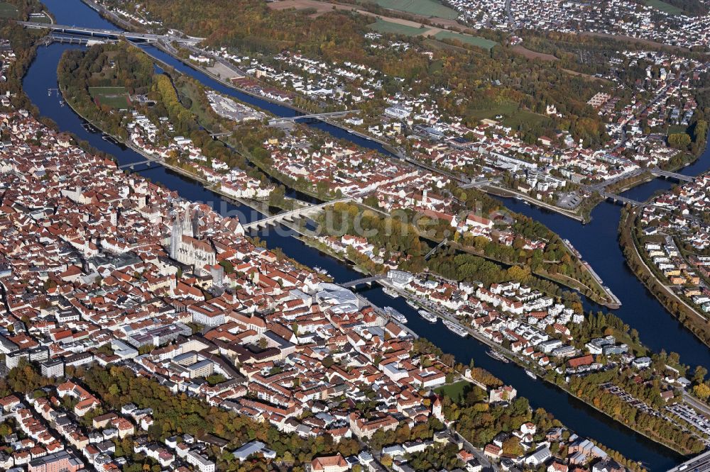 Luftaufnahme Regensburg - Altstadtbereich und Innenstadtzentrum in Regensburg im Bundesland Bayern, Deutschland