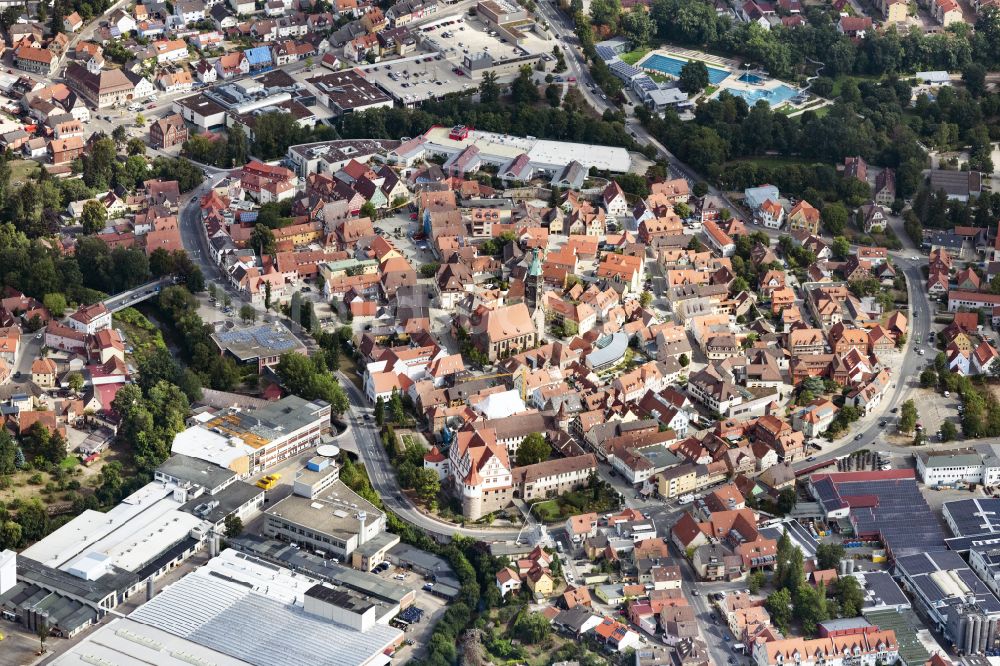 Roth aus der Vogelperspektive: Altstadtbereich und Innenstadtzentrum in Roth im Bundesland Bayern, Deutschland