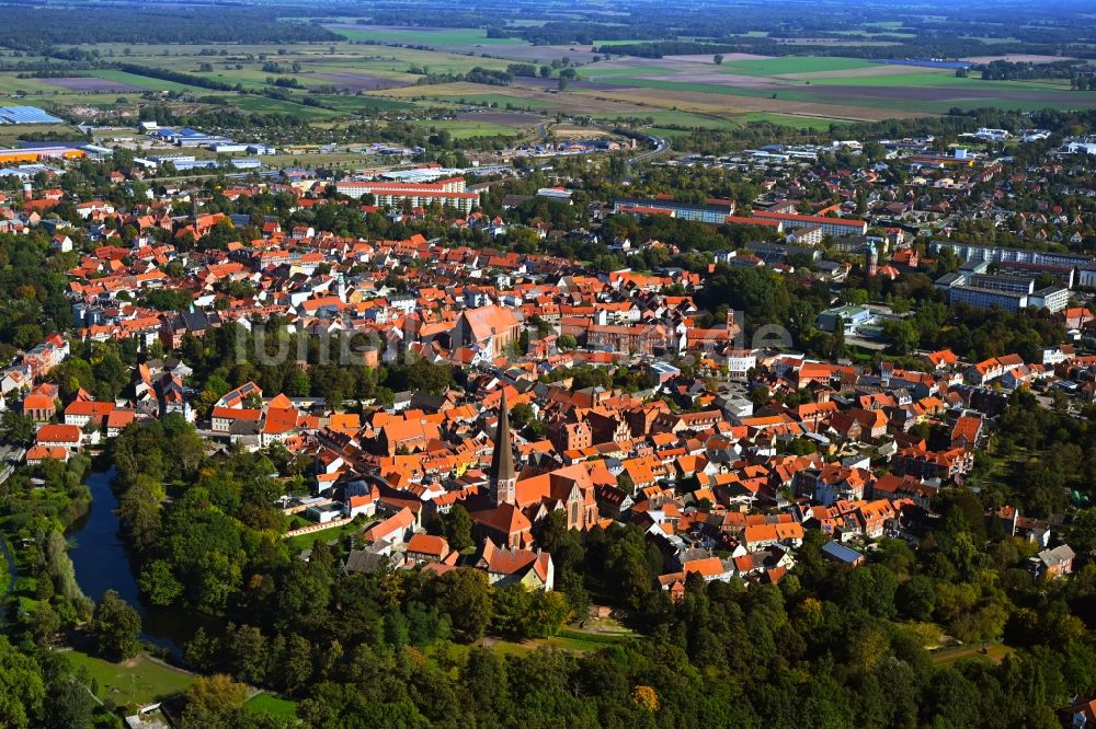 Luftbild Salzwedel - Altstadtbereich und Innenstadtzentrum in Salzwedel im Bundesland Sachsen-Anhalt, Deutschland