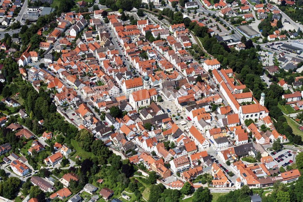 Schongau aus der Vogelperspektive: Altstadtbereich und Innenstadtzentrum in Schongau im Bundesland Bayern, Deutschland