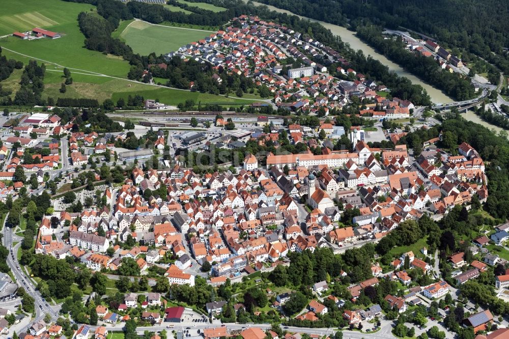 Schongau aus der Vogelperspektive: Altstadtbereich und Innenstadtzentrum in Schongau im Bundesland Bayern, Deutschland