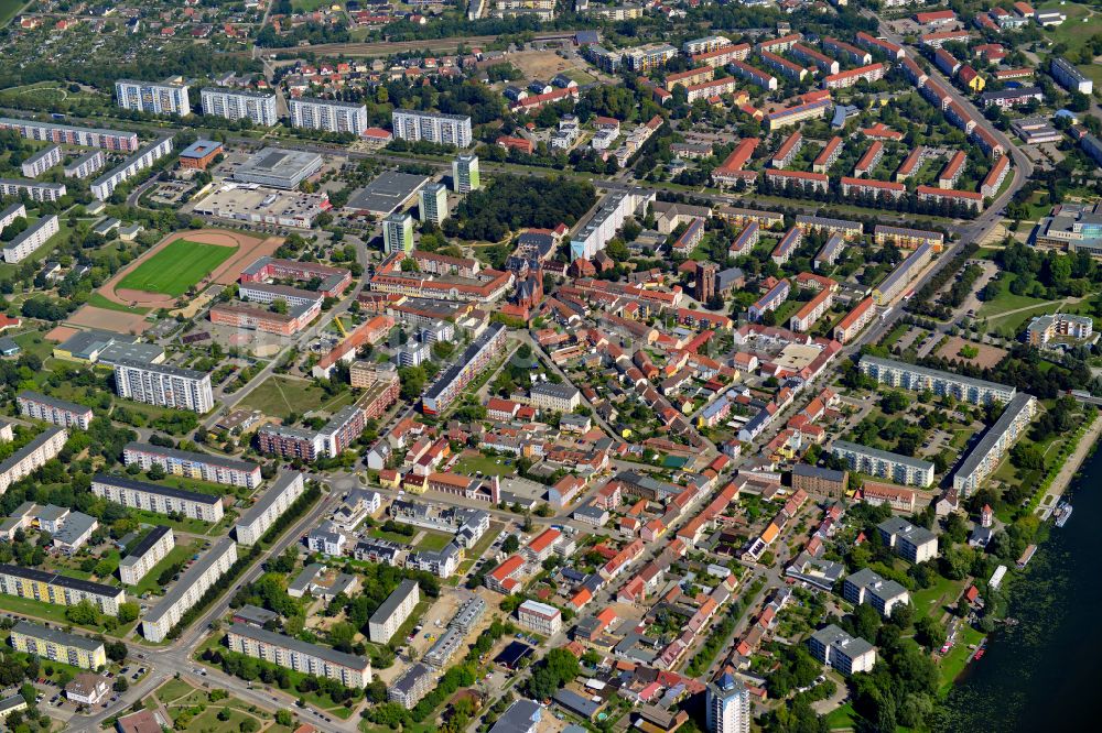 Schwedt/Oder aus der Vogelperspektive: Altstadtbereich und Innenstadtzentrum in Schwedt/Oder im Bundesland Brandenburg, Deutschland