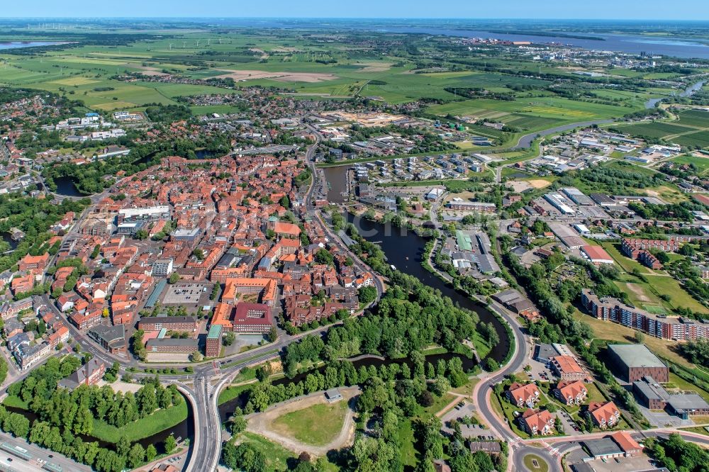 Luftbild Stade - Altstadtbereich und Innenstadtzentrum in Stade im Bundesland Niedersachsen, Deutschland