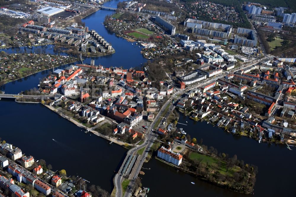 Berlin von oben - Altstadtbereich und Innenstadtzentrum im Stadtteil Köpenick in Berlin, Deutschland