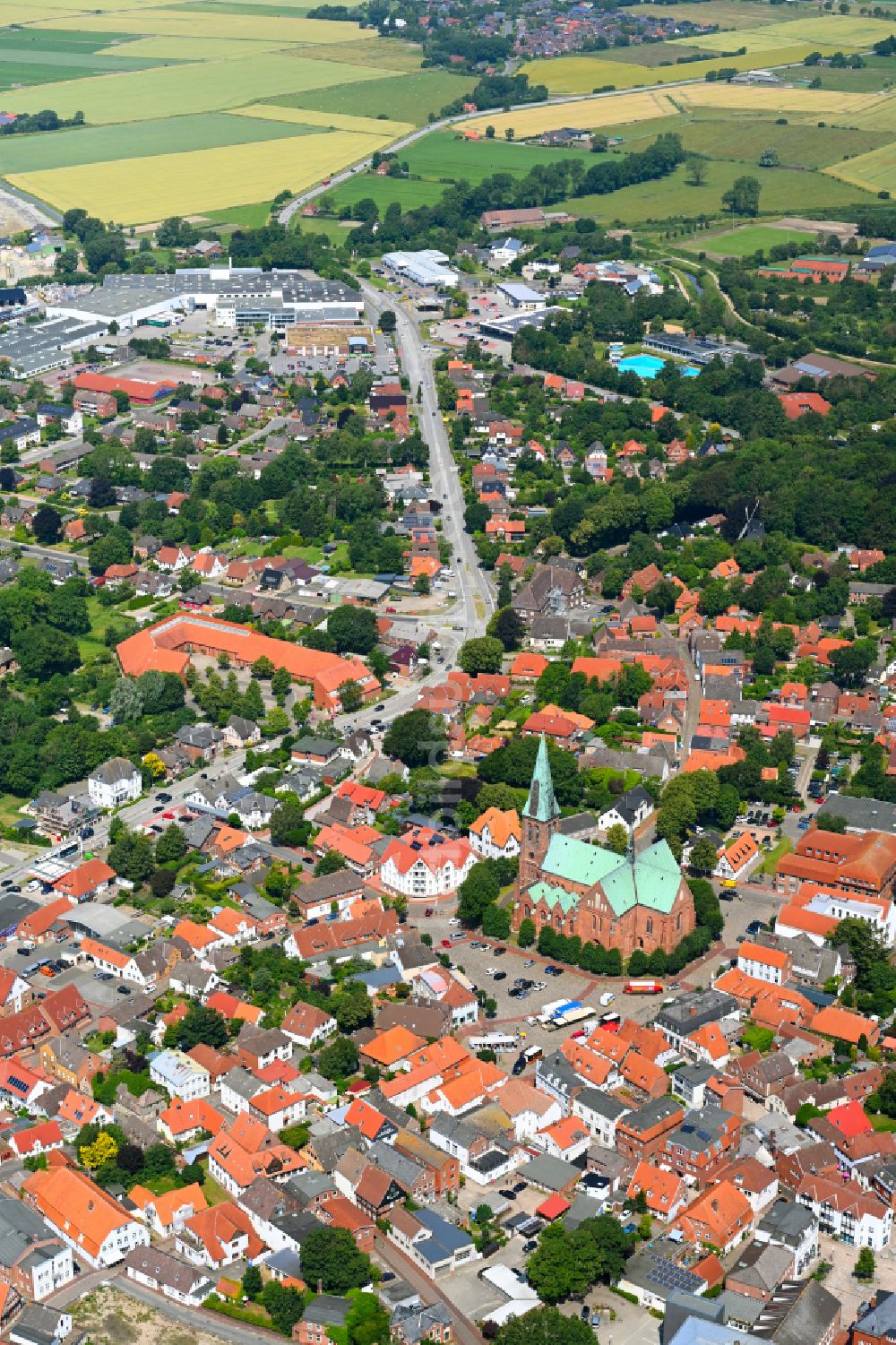 Thalingburen von oben - Altstadtbereich und Innenstadtzentrum in Thalingburen im Bundesland Schleswig-Holstein, Deutschland